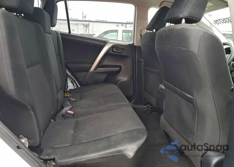 2017 Toyota Rav4 Le z USA, uszkodzony, nr VIN JTMZFREV6HJ112385